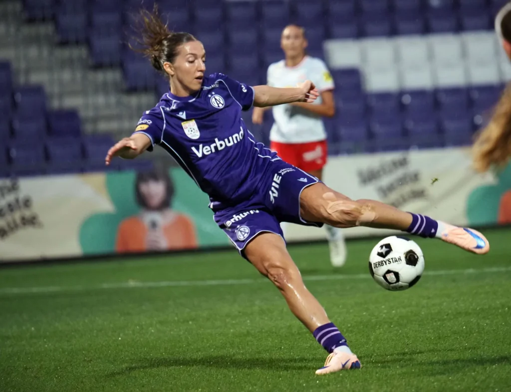 austria wien - ilustrasi berita Austria Wien Raih Posisi Teratas dalam Penilaian Bekerja Anonim Pemain