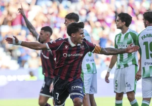 lima gol kebobolan - ilustrasi berita Betis Terima Lima Gol Kebobolan dan Kalah Telak di Pekan Ketiga