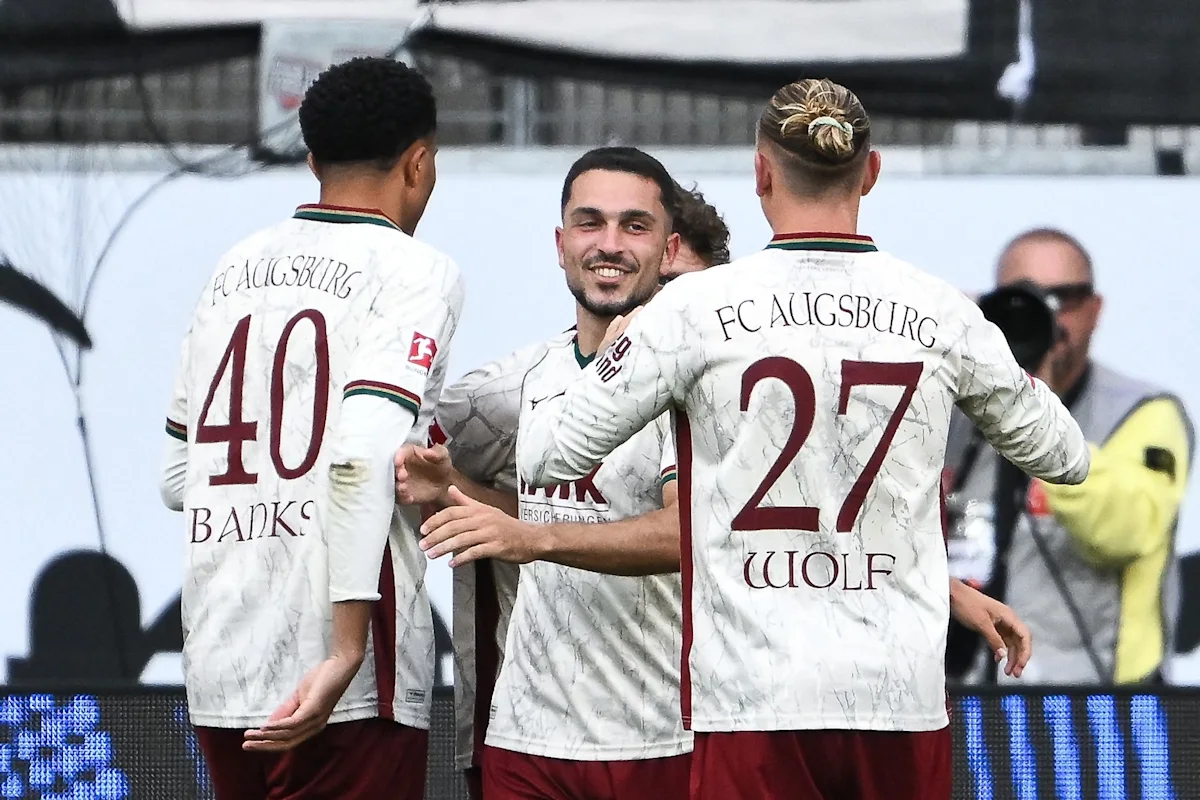 augsburg puncak bundesliga - ilustrasi berita Augsburg Puncak Bundesliga: Augsburg ke puncak Bundesliga usai comeback…